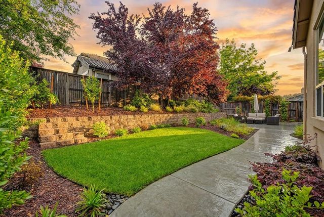 1657 Bowen Dr, Folsom, CA 95630