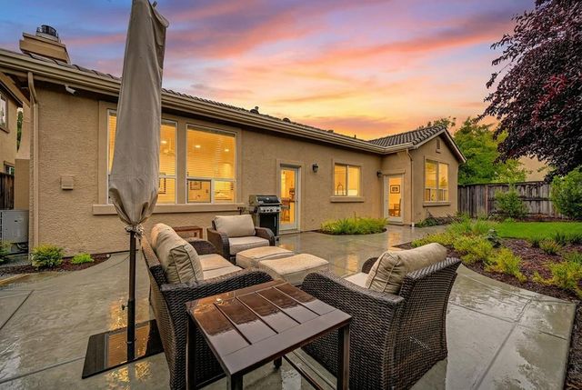 1657 Bowen Dr, Folsom, CA 95630