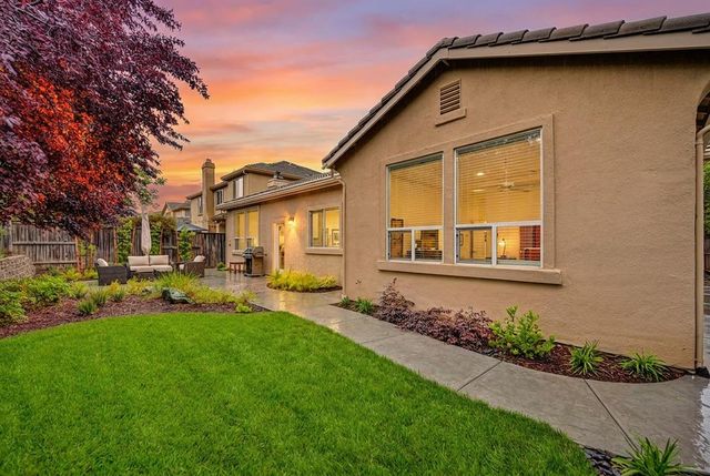 1657 Bowen Dr, Folsom, CA 95630