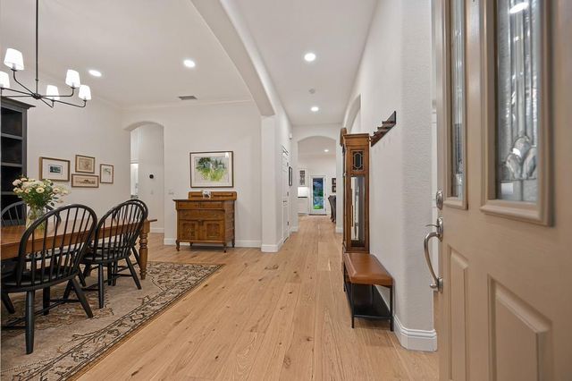 1657 Bowen Dr, Folsom, CA 95630