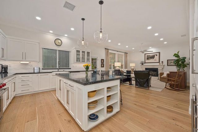 1657 Bowen Dr, Folsom, CA 95630