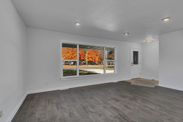 1020 1st Street S, Cold Spring, MN 56320