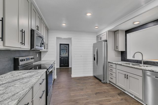 1020 1st Street S, Cold Spring, MN 56320