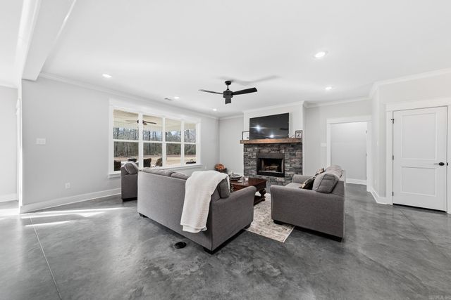 215 Cindy Lane, Austin, AR 72007