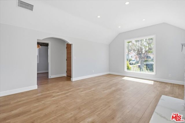 1135 W 81st Place, Los Angeles, CA 90044