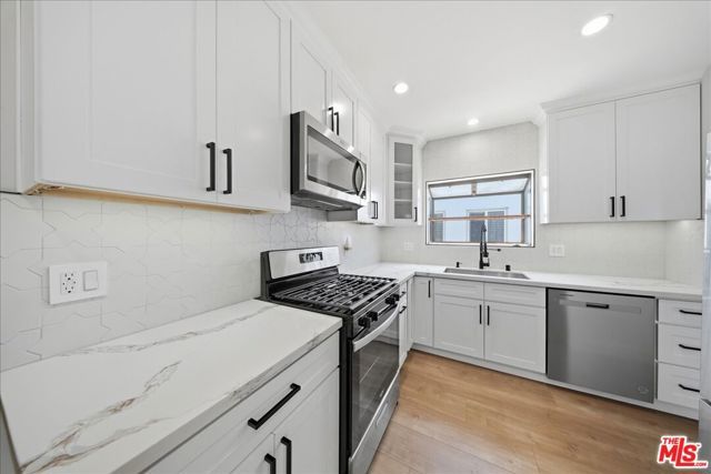 1135 W 81st Place, Los Angeles, CA 90044