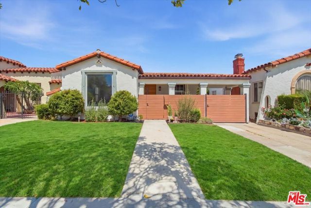 1135 W 81st Place, Los Angeles, CA 90044