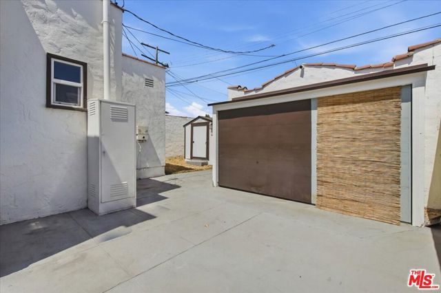 1135 W 81st Place, Los Angeles, CA 90044
