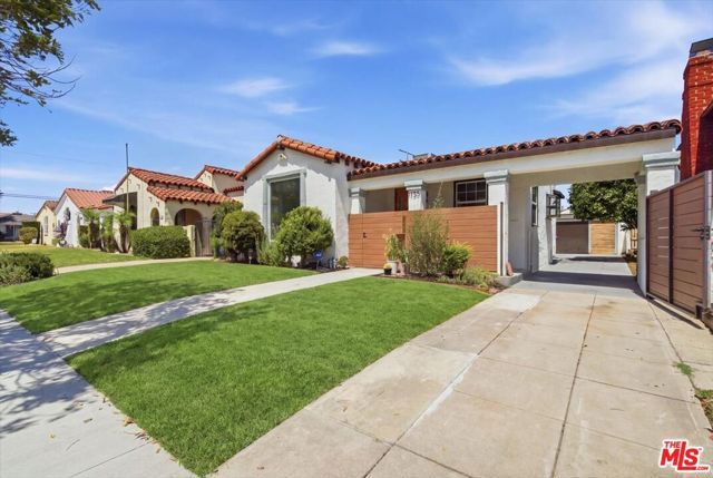 1135 W 81st Place, Los Angeles, CA 90044