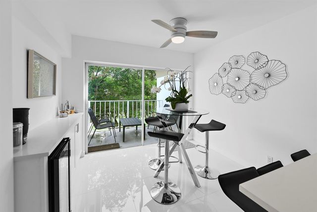 7369 Orangewood Lane 303, Boca Raton, FL 33433