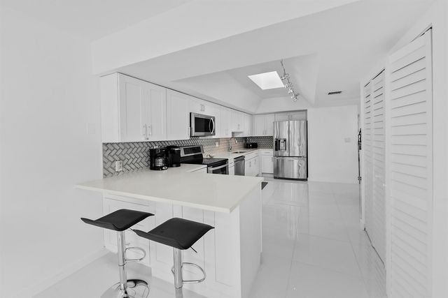 7369 Orangewood Lane 303, Boca Raton, FL 33433