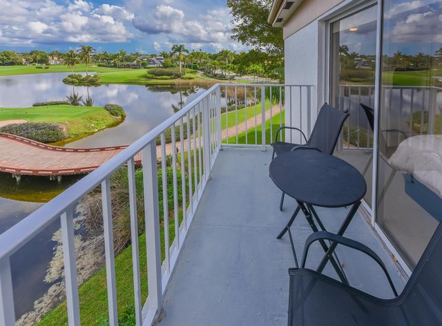 7369 Orangewood Lane 303, Boca Raton, FL 33433