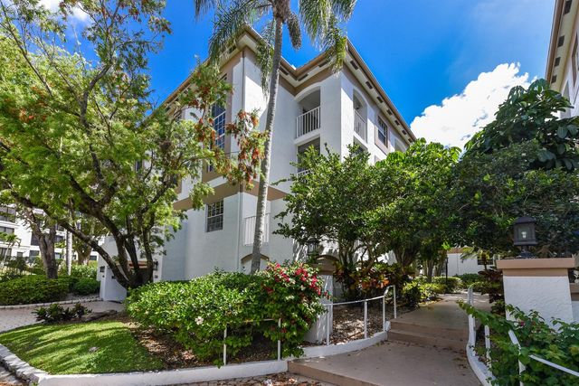 7369 Orangewood Lane 303, Boca Raton, FL 33433