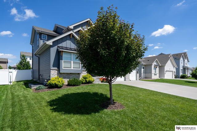 4211 S 213 Avenue, Elkhorn, NE 68022