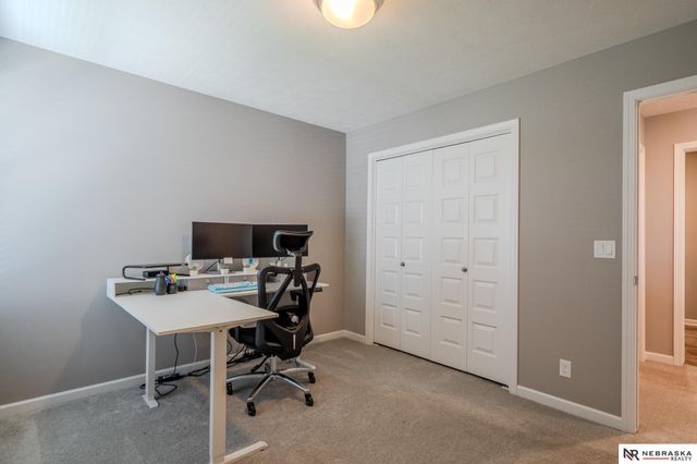 4211 S 213 Avenue, Elkhorn, NE 68022