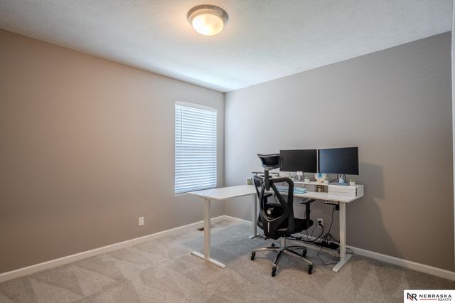 4211 S 213 Avenue, Elkhorn, NE 68022