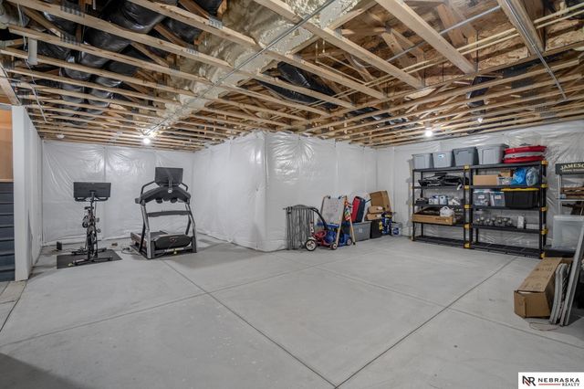 4211 S 213 Avenue, Elkhorn, NE 68022
