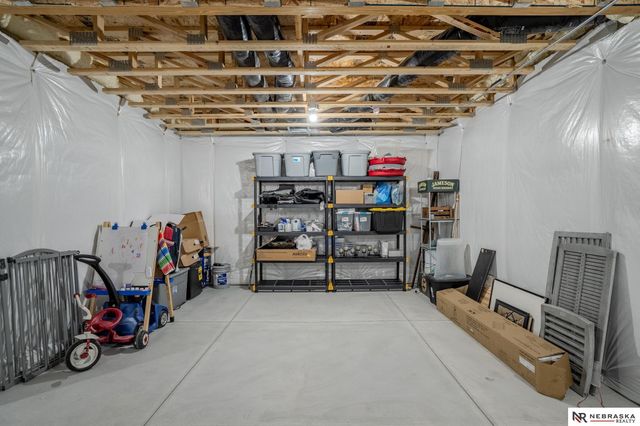 4211 S 213 Avenue, Elkhorn, NE 68022