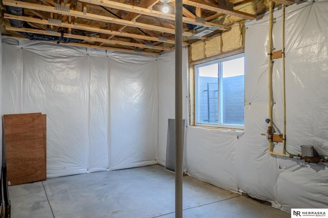 4211 S 213 Avenue, Elkhorn, NE 68022