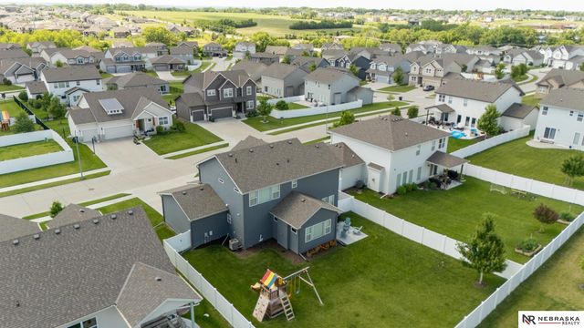 4211 S 213 Avenue, Elkhorn, NE 68022