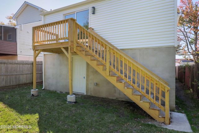 10 Lincoln Court, Keansburg, NJ 07734