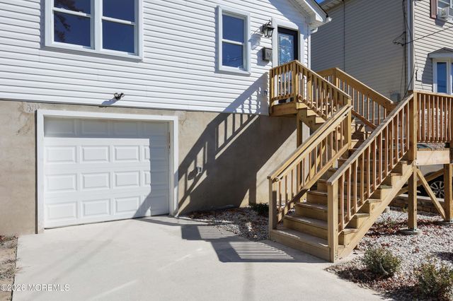 10 Lincoln Court, Keansburg, NJ 07734