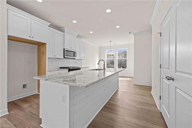 639 22nd ST B, Virginia Beach, VA 23451