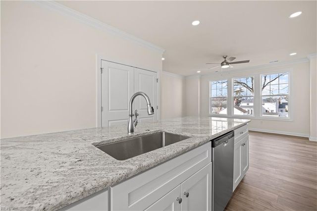 639 22nd ST B, Virginia Beach, VA 23451