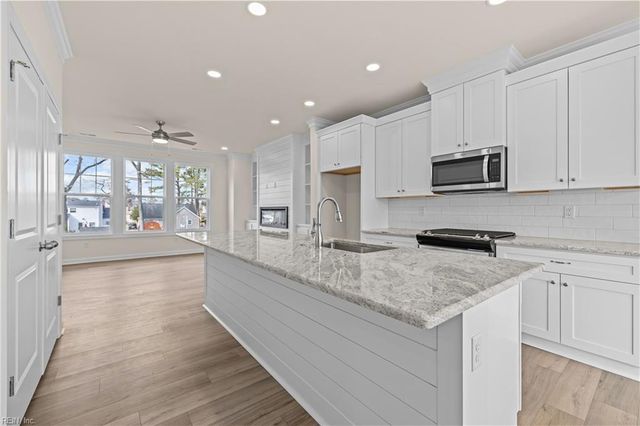 639 22nd ST B, Virginia Beach, VA 23451