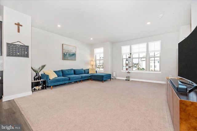 3727 STONE BARN DR, Frederick, MD 21704