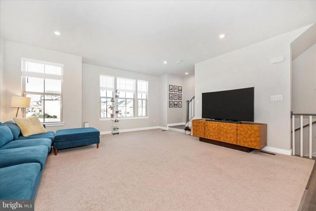 3727 STONE BARN DR, Frederick, MD 21704