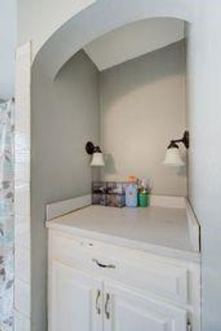 3646 Askew Avenue, Kansas City, MO 64128