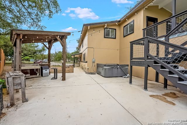 707 Park Shores, Canyon Lake, TX 78133