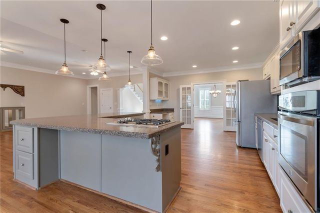 180 Forest Glen Drive, Waleska, GA 30183