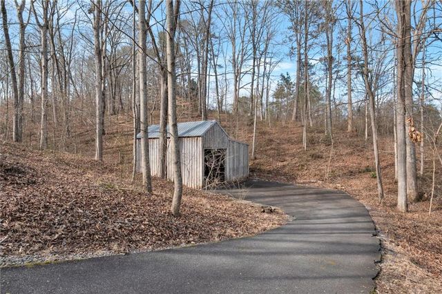 180 Forest Glen Drive, Waleska, GA 30183