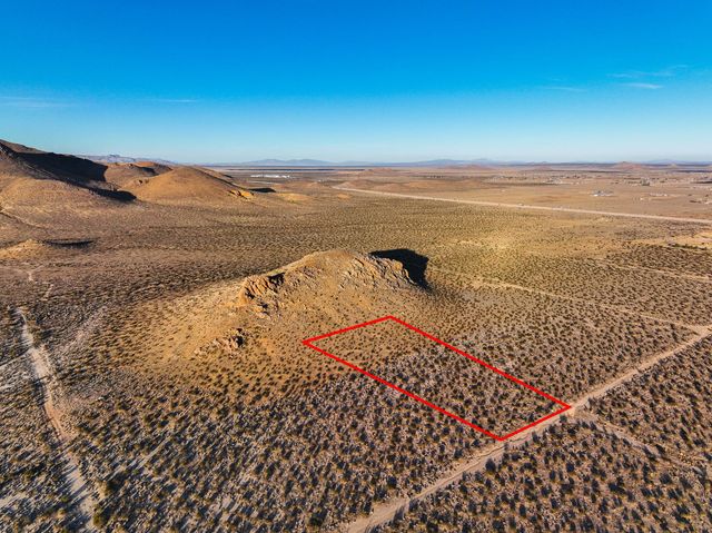 Ericka Avenue, Mojave, CA 93501