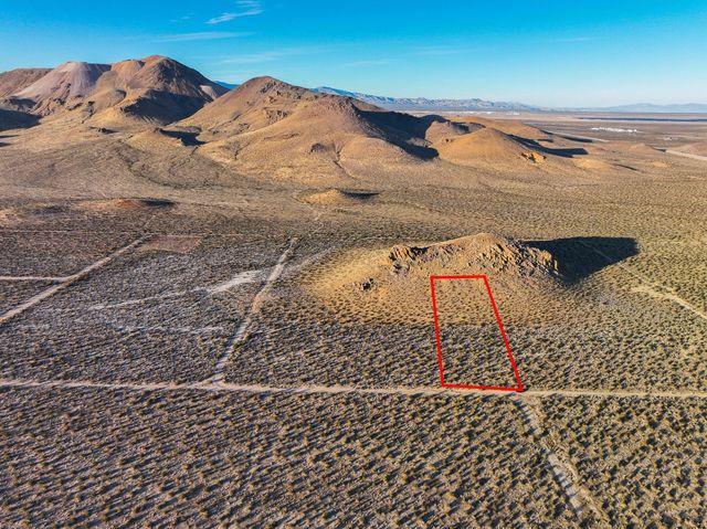 Ericka Avenue, Mojave, CA 93501