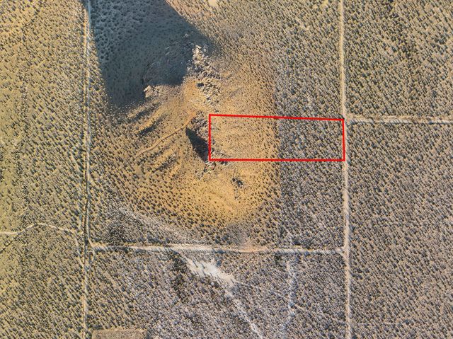 Ericka Avenue, Mojave, CA 93501