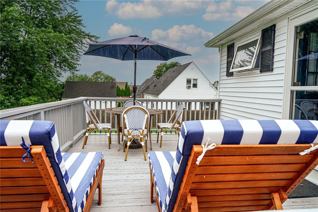 142 Renfrew Avenue, Middletown, RI 02842