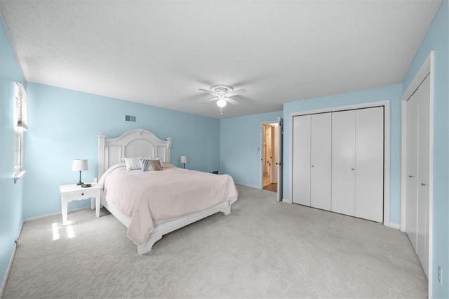 9698 Oakshire Street, Overland Park, KS 66214