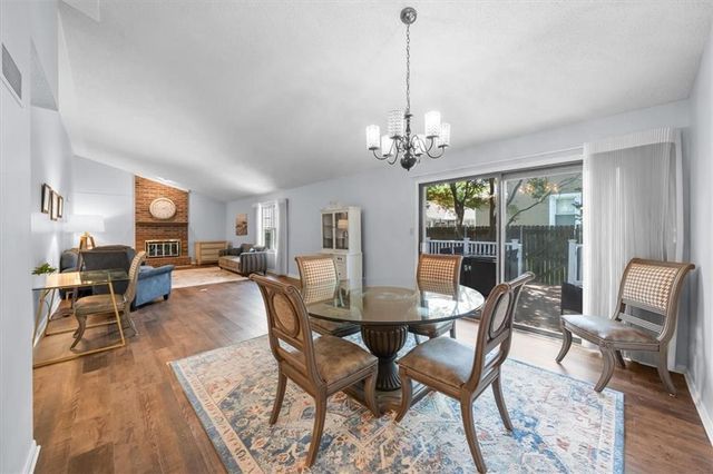 9698 Oakshire Street, Overland Park, KS 66214
