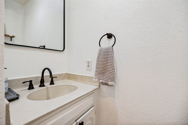 4130 Wycliff Avenue 104, Dallas, TX 75219