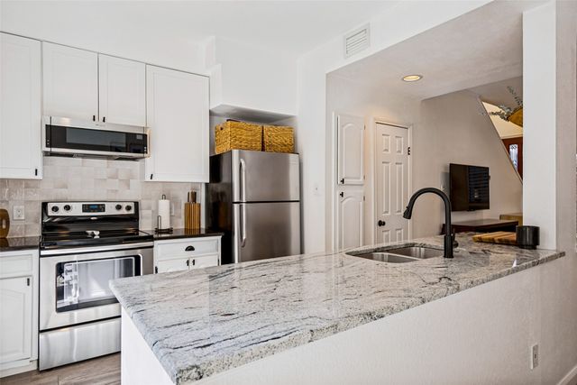 4130 Wycliff Avenue 104, Dallas, TX 75219