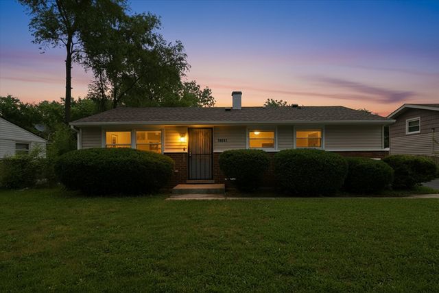 16551 Plymouth Drive, Markham, IL 60428
