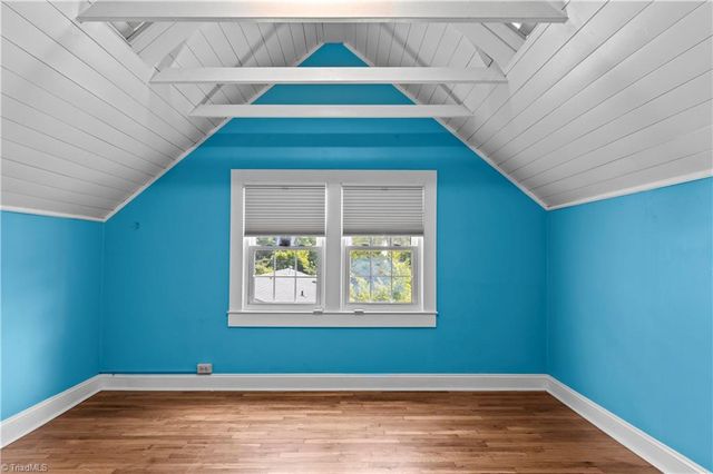 2117 N Peace Haven Road, Winston-salem, NC 27106
