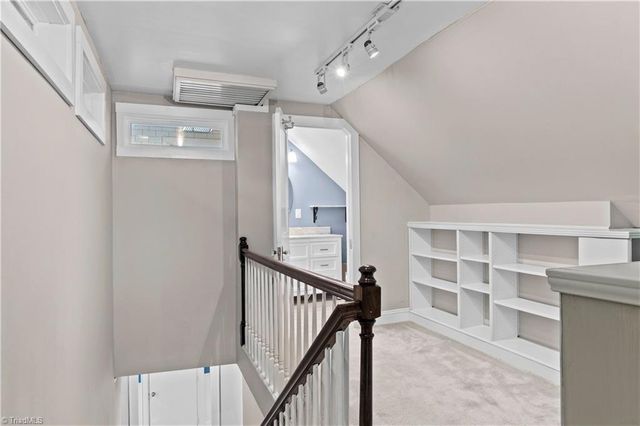 2117 N Peace Haven Road, Winston-salem, NC 27106