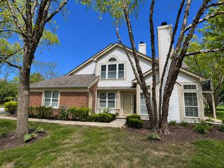 1619 Camberley Court 4, Bartlett, IL 60103