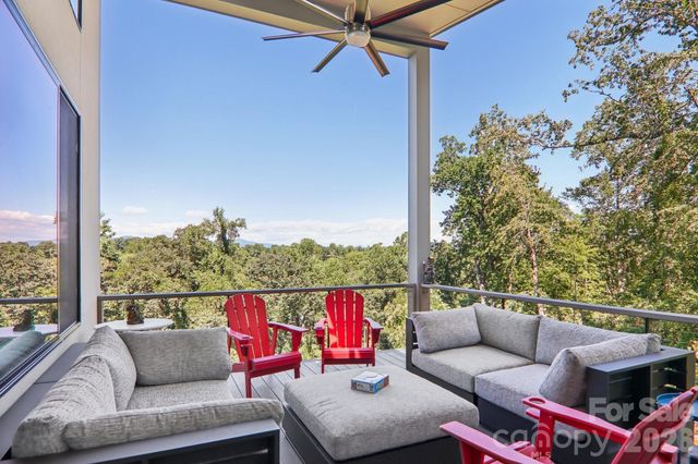 55 Laurel Spring Lane, Hendersonville, NC 28739