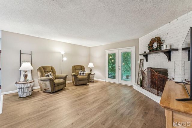 1436 Heritage Landing 107, St Charles, MO 63303