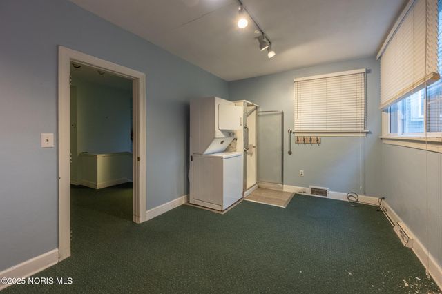 413 Superior Street, Rossford, OH 43460